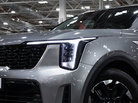 2024 Kia Sorento IV Рестайлинг, серый, 4790000 рублей, вид 2