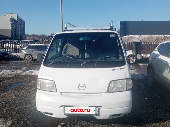 2001 Mazda Bongo IV, белый, 550000 рублей