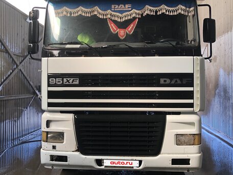 2001 DAF XF 95, белый, 3000000 рублей, вид 2