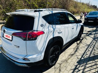 2018 Toyota RAV4 IV (XA40) Рестайлинг, белый, 2500000 рублей, вид 5