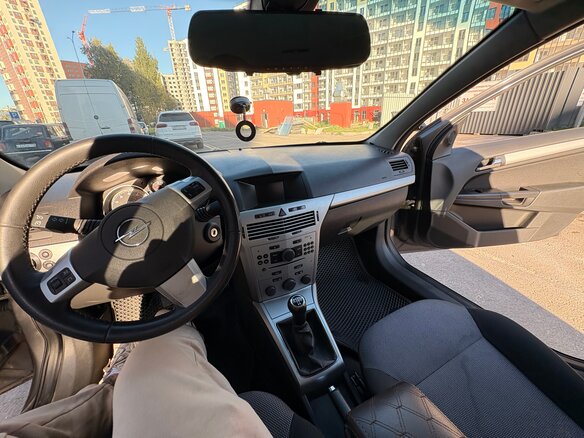 2011 Opel Astra H Рестайлинг, серый, 450000 рублей - вид 5