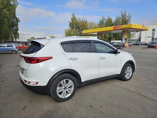 2018 Kia Sportage IV, белый, 1900000 рублей, вид 3