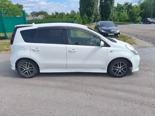 2005 Nissan Note I, белый, 399999 рублей, вид 4
