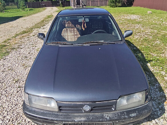 1992 Nissan Primera I (P10), серебристый, 60000 рублей