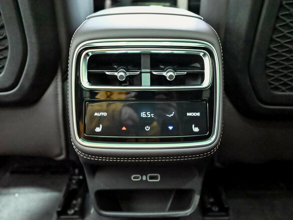 2026 Geely Monjaro I Рестайлинг 2 (China Market), серый, 4390000 рублей - вид 17