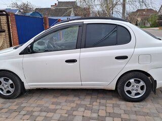 2005 Toyota Echo, белый, 400000 рублей, вид 4
