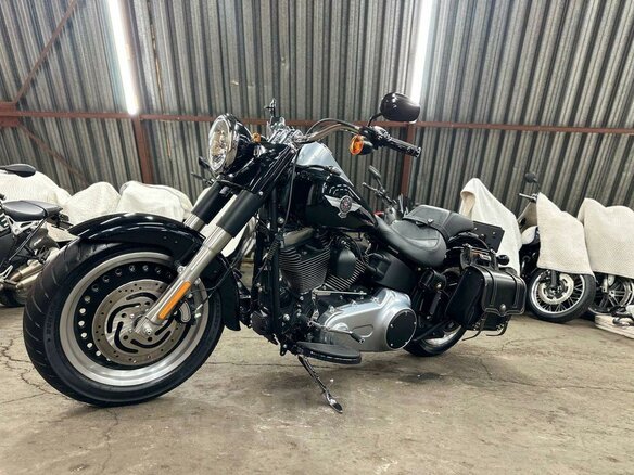 2012 Harley-Davidson Fat Boy, чёрный, 1250000 рублей - вид 1