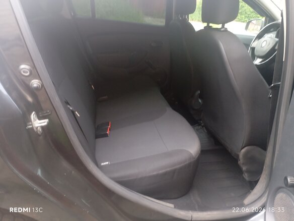 2015 Renault Logan II, чёрный, 550000 рублей - вид 8