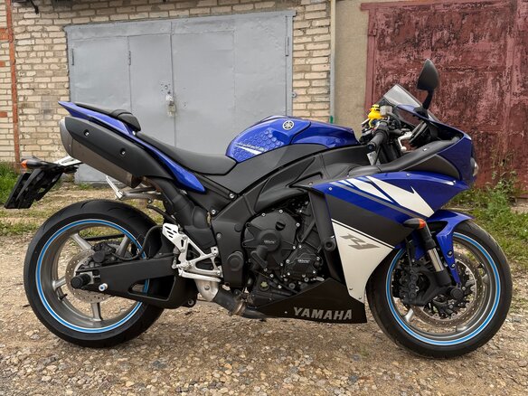 2009 Yamaha YZF-R1, синий, 1050000 рублей - вид 2
