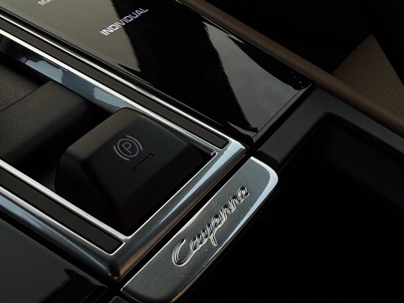2020 Porsche Cayenne III, чёрный - вид 8