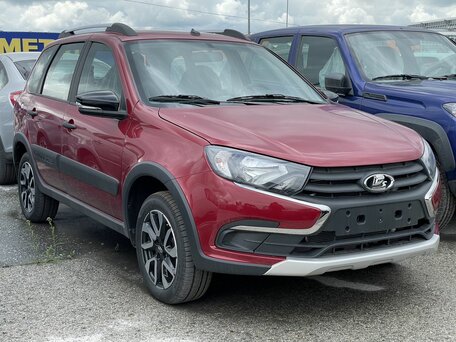 2025 Lada (ВАЗ) Granta Cross I Рестайлинг, красный, 1246000 рублей, вид 3