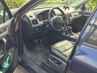 2014 Volkswagen Touareg II, синий, 2500000 рублей, вид 5