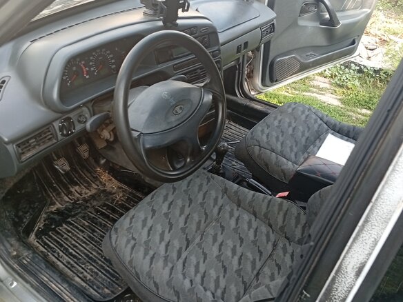 2001 Lada (ВАЗ) 2115, серебристый, 90000 рублей - вид 7