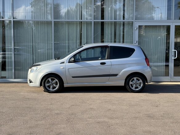 2009 Chevrolet Aveo I Рестайлинг, серебристый, 350000 рублей - вид 7