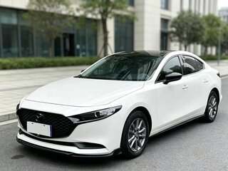 2022 Mazda 3 Axela IV (BP), белый, 1560000 рублей, вид 1