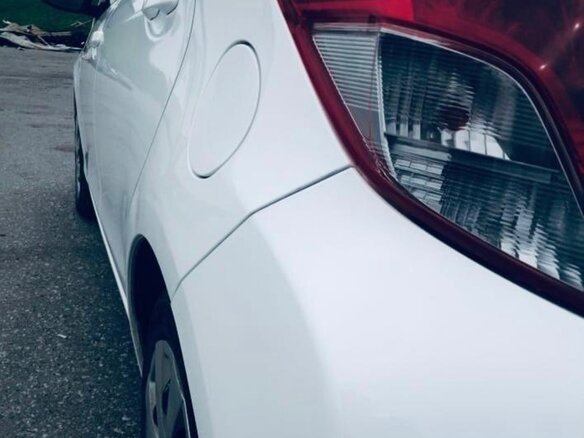 2013 Toyota Vitz III (XP130), белый, 770000 рублей - вид 9