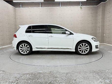 2015 Volkswagen Golf VII, белый, 870000 рублей, вид 3