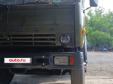 1990 КамАЗ 55102, зелёный, 1300000 рублей, вид 1