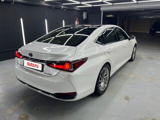 2018 Lexus ES 250 VII, белый, 4450000 рублей, вид 3