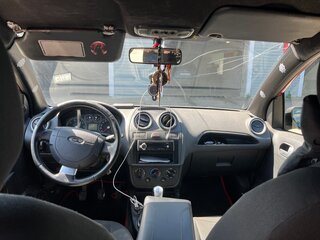 2006 Ford Fiesta Mk5, красный, 254000 рублей, вид 4