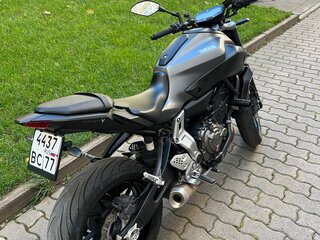 2016 Yamaha MT-07 (FZ-07), серый, 590000 рублей, вид 4