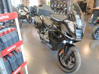 2025 BMW R 1300 RT, чёрный, 3075000 рублей, вид 5