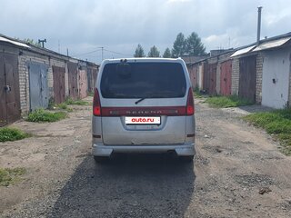 2000 Nissan Serena II (C24), серебристый, 380000 рублей, вид 2