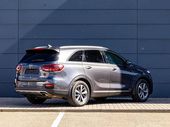 2018 Kia Sorento III Prime Рестайлинг, серый, 2695000 рублей - вид 5