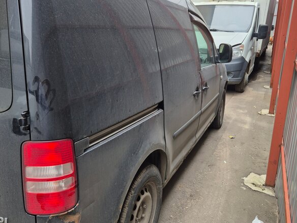 2012 Volkswagen Caddy III Рестайлинг, чёрный, 490000 рублей - вид 3