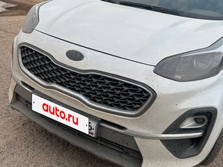 2019 Kia Sportage IV Рестайлинг, белый, 1900000 рублей, вид 1