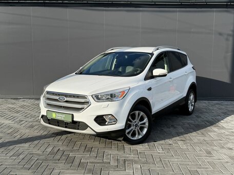 2016 Ford Kuga II Рестайлинг, белый, 1715000 рублей, вид 1