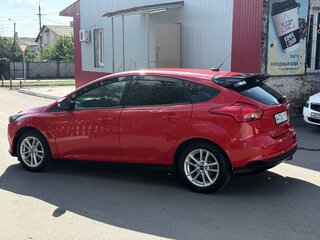 2017 Ford Focus III Рестайлинг, красный, 800000 рублей, вид 5