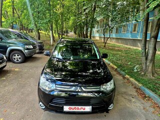 2013 Mitsubishi Outlander III, чёрный, 1350000 рублей, вид 2
