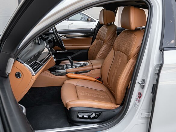 2017 BMW 7 серии 740e VI (G11/G12), белый - вид 7