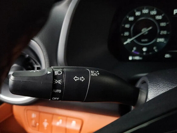 2022 Kia K3 II Рестайлинг, белый, 2000000 рублей - вид 15
