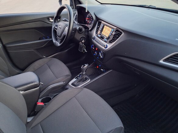 2018 Hyundai Solaris II, чёрный, 1170000 рублей - вид 15