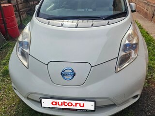 2011 Nissan Leaf (EM61) I (ZE0/AZE0), белый, 520000 рублей, вид 1