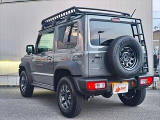 2023 Suzuki Jimny Sierra IV, серый, 1600000 рублей, вид 2
