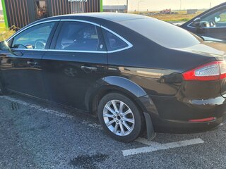 2010 Ford Mondeo IV Рестайлинг, чёрный, 700000 рублей, вид 3