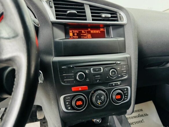 2011 Citroen C4 II, белый, 499999 рублей - вид 10