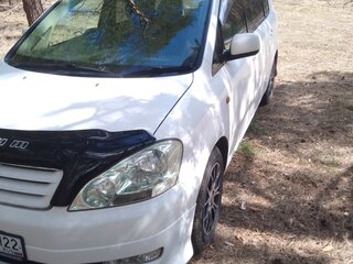 2003 Toyota Ipsum II (M20), белый, 820000 рублей, вид 2