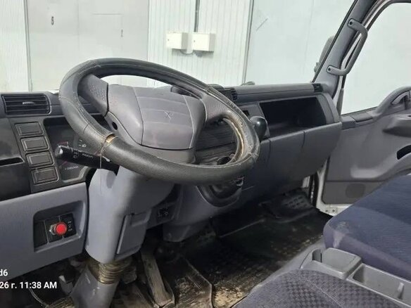 2011 Fuso (Mitsubishi) Canter, белый, 1600000 рублей - вид 13