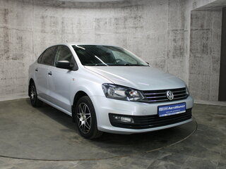 2017 Volkswagen Polo V Рестайлинг, серебристый, 1178000 рублей, вид 3