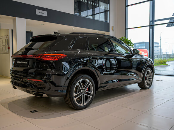 2026 Audi Q5 L III (GU), чёрный, 6690000 рублей - вид 10