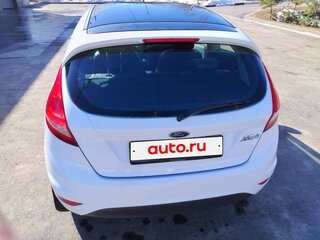 2010 Ford Fiesta Mk6, белый, 570000 рублей, вид 4