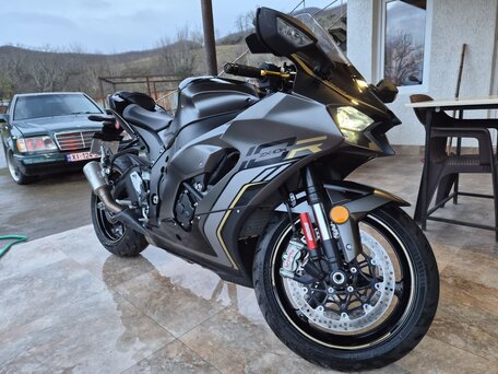 2023 Kawasaki ZX-10R Ninja, чёрный, 1050000 рублей, вид 1
