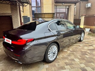 2021 BMW 5 серии 520i VII (G30/G31/G38) Рестайлинг, чёрный, 5000000 рублей, вид 4