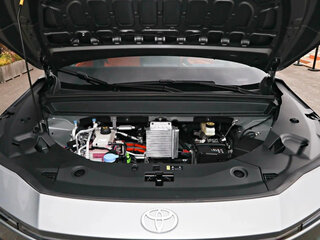 2026 Toyota bZ3X 58.3 kWh, серый, 2710000 рублей, вид 4