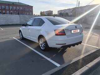2018 Skoda Octavia III (A7) Рестайлинг, белый, 2099000 рублей, вид 3