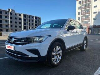 2021 Volkswagen Tiguan II Рестайлинг, белый, 2431000 рублей, вид 2